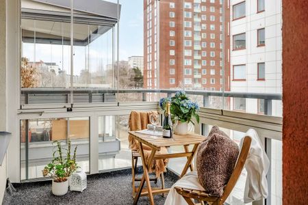 Fyrspannsgatan, Hässelby - Photo 2