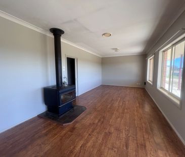 Location - Lifestyle - Farm - 4 Bedrooms - Photo 4