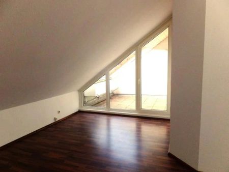 Sofort bez.-freie lichtdurchflutete Maisonettewohnung nebst TG-Platz in bester Citylage - Photo 4
