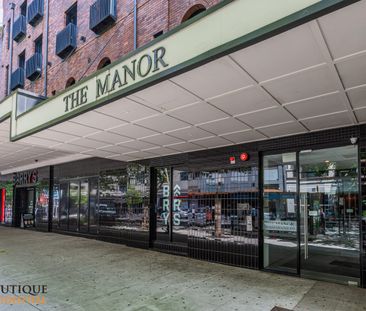 To The Manor Born - Photo 3