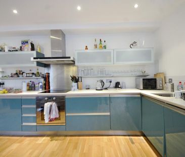 2 bedroom penthouse to rent - Photo 5