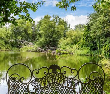 2 bedroom end of terrace house to rent - Photo 3