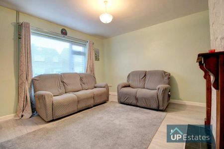 3 bedroom terraced house to rent - Photo 2