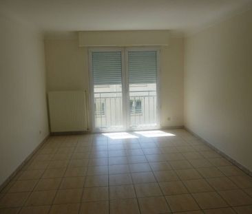 Location appartement 2 pièces 45.65 m² à La Roche-sur-Yon (85000) - Photo 1