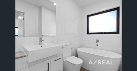 Stylish Two-Bedroom Retreat in Prime Preston Location - Photo 5