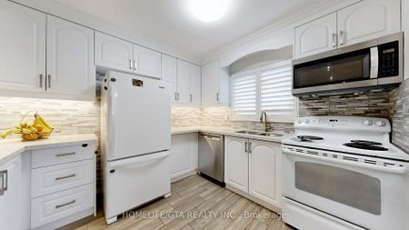 For Lease - 8 Whiteleas Avenue, Toronto, Ontario - Photo 2