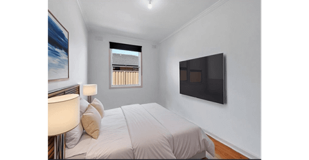 Comfortable Living with Room to Move - Photo 5