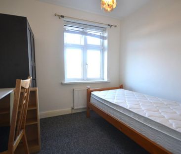 1 bedroom Flat To Let - Photo 1