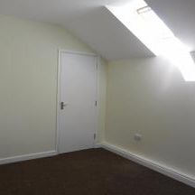 Two Bedroom Luxurious Flat to Let in Reading - Photo 1