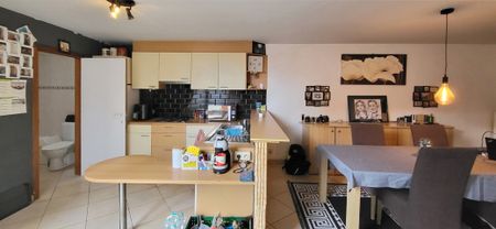 Gelijkvloers appartement met groot terras en 2 slaapkamers - Photo 2