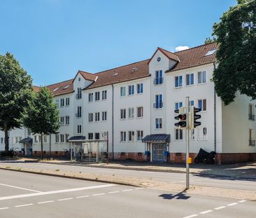 Gut geschnittene 3-Zimmer-Wohnung in Stadtnähe// EG links - Photo 1