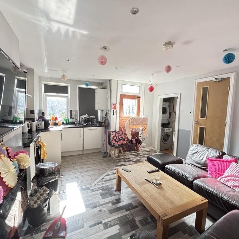 3 bedroom house to rent - Photo 1