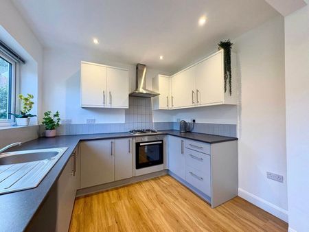 Wellstone Garth, Bramley, Leeds - Photo 2