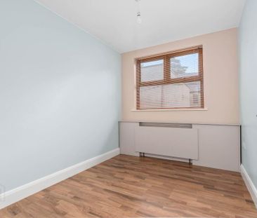 Apt 4, 438 Antrim Road, Belfast, BT15 5GB - Photo 3