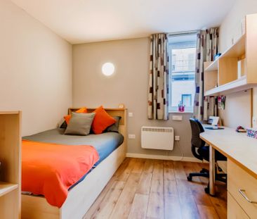 Classic 6 bed Ensuite - Photo 3