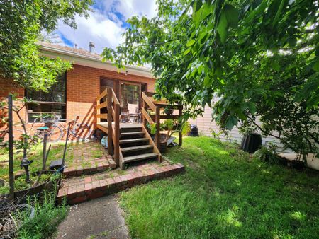 Flemington - Photo 4