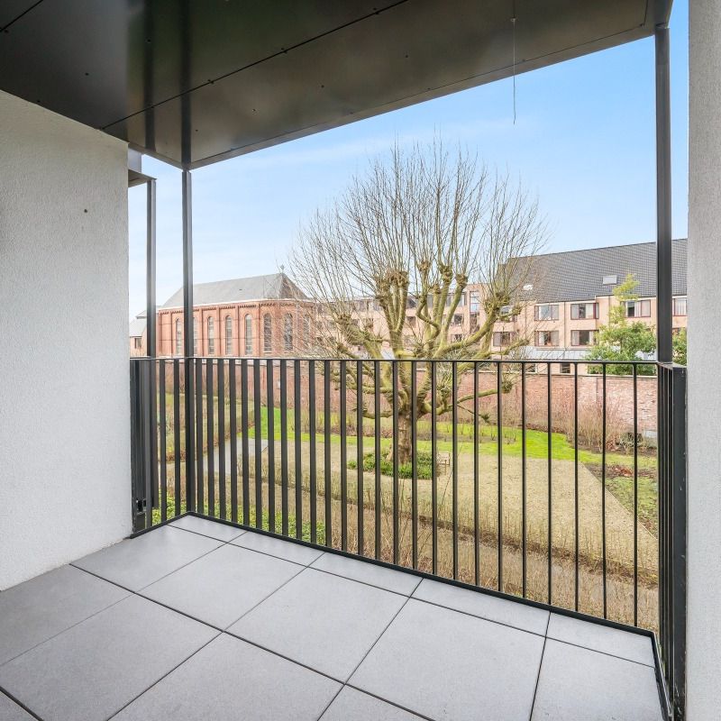 Appartement met 2 slaapkamers en terras op een toplocatie! - Photo 1