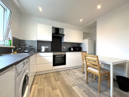 3 Bed Flat, Dumbryden Grove, EH14 - Photo 5