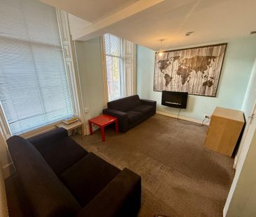 5 bedroom flat to rent - Photo 1