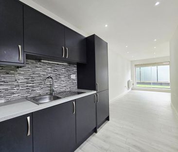 3 bedroom flat to rent - Photo 6