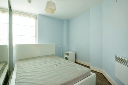 Lady Isle House, Ferry Court, Caerdydd, CF11 - Photo 3