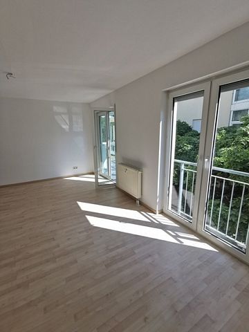 Großzügige 2-Zimmer-Wohnung mit Wintergarten in Dresden-Laubegast! - Foto 4