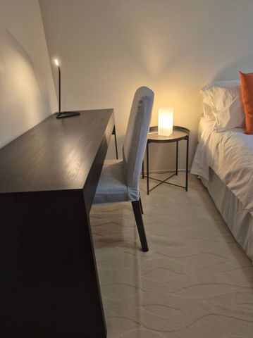 Furnished bedrooms near Griffith university available - Photo 3