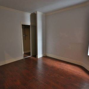 Queen West Large 2BR with Balcony, Utilities All Included! - Photo 2