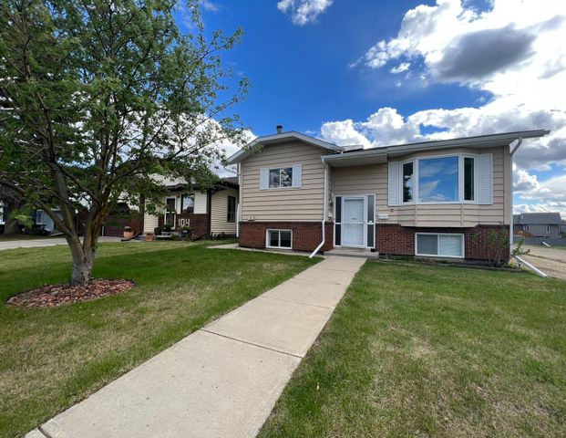 2 Bedroom Basement Suite Located in Eastview! - Photo 1
