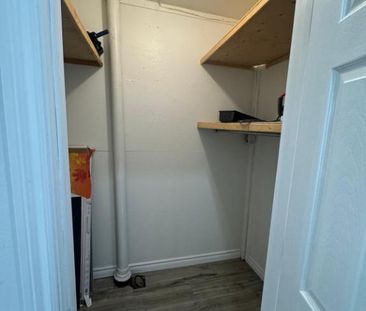 3 Bedroom - Photo 4