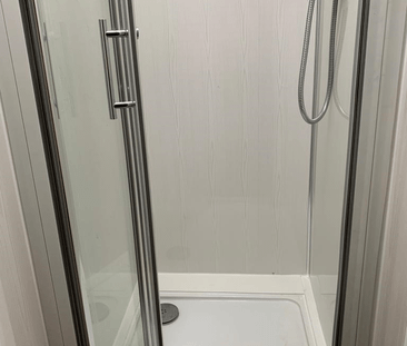 Loft converted small size studio flat ideal for single person £850 pcm - Photo 6