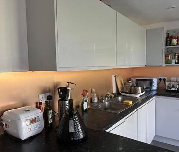 Room in a Shared House, Arbery Road, E3 - Photo 4