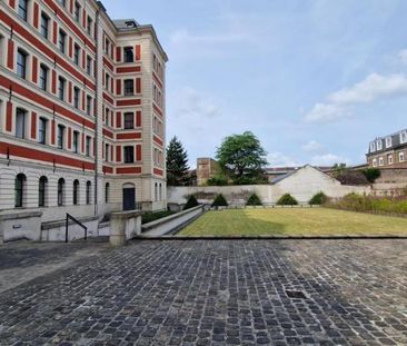 VIEUX LILLE - PROXIMITE CHAMPS DE MARS- DANS UNE SUPERBE COPROPRIET... - Photo 6