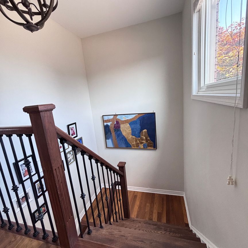 For Lease - 97 Bishop Drive, Barrie, Ontario - Photo 1