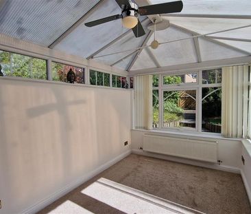 3 bedroom detached house to rent - Photo 2