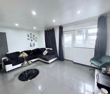 Silbury Close - Photo 1