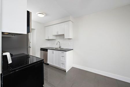 Pharmacy Apartments - Photo 2