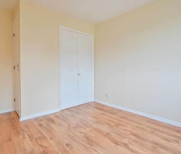 Elder Close, Guildford, Surrey, GU4 - Photo 5