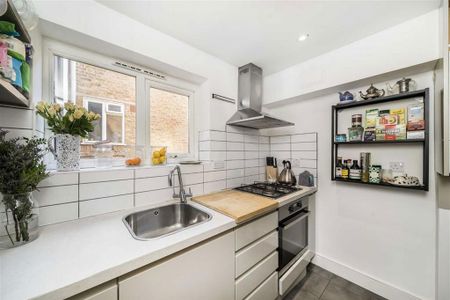 3 bedroom flat to rent - Photo 5