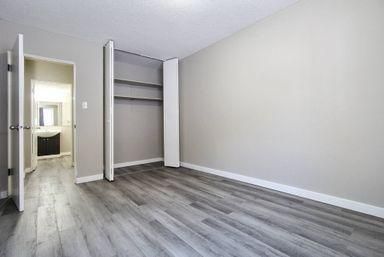 McLaren Manor Apartments - Photo 2