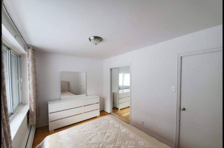 3635 avenue Ridgewood - Charming 1-Bedroom Apartment - Photo 3