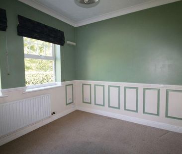 4 bedroom detached house to rent - Photo 2