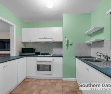 Cozy and Convenient Living in a Secure Community - Photo 5