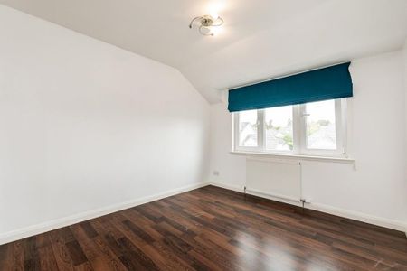 4 bedroom townhouse to rent - Photo 5