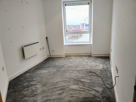 The Quays, SALFORD - Photo 5