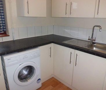 6 bedroom house to rent - Photo 2