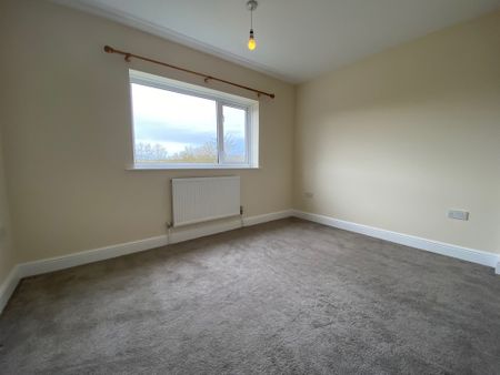 Leather Bottle Hill, Little Blakenham, Ipswich, IP8 - Photo 2