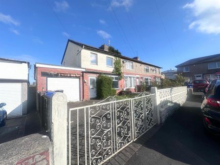 3 bed semi-detached house to rent in Hawes Terrace, Burnley, BB10 - Photo 2