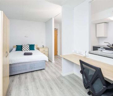 1 bedroom in a flat share to rent - Photo 6