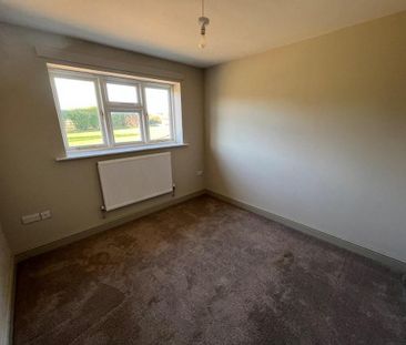 3 bedroom detached house to rent - Photo 2